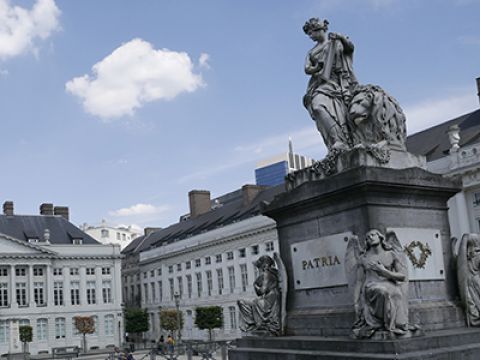 Redécouvrir la place des Martyrs Flashkask